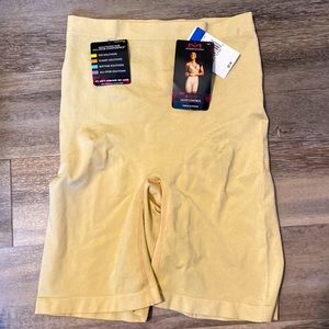 Maidenform Thigh Slimmer Undergarment